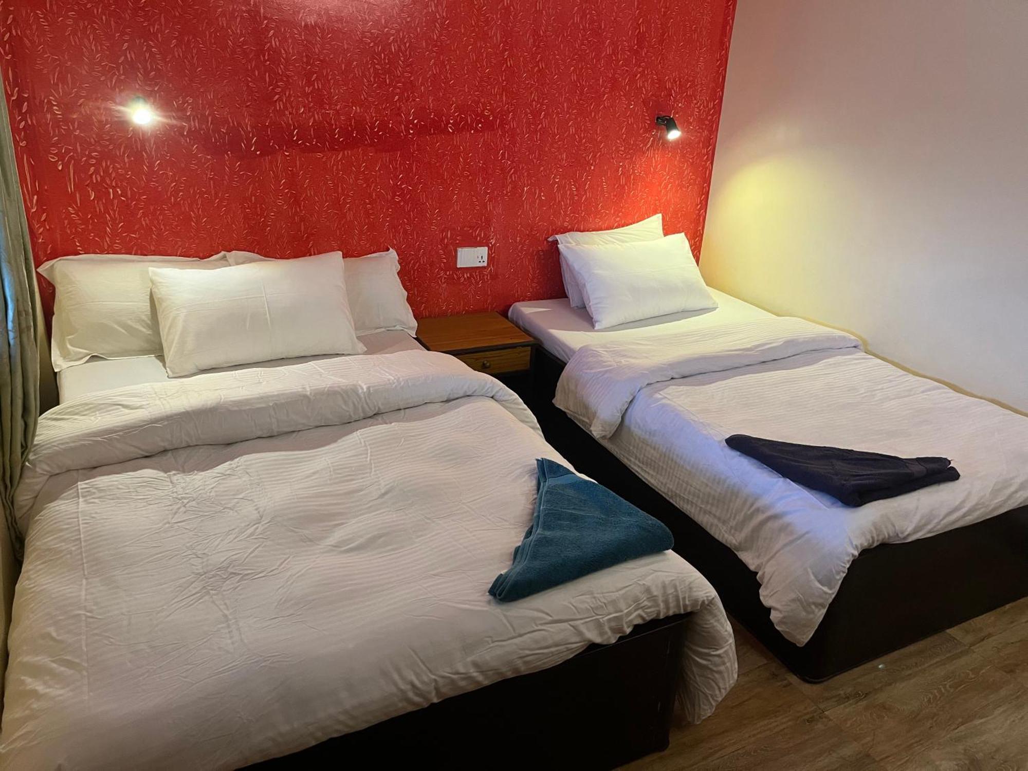 The North Face Inn'S Homestay Pokhara Extérieur photo