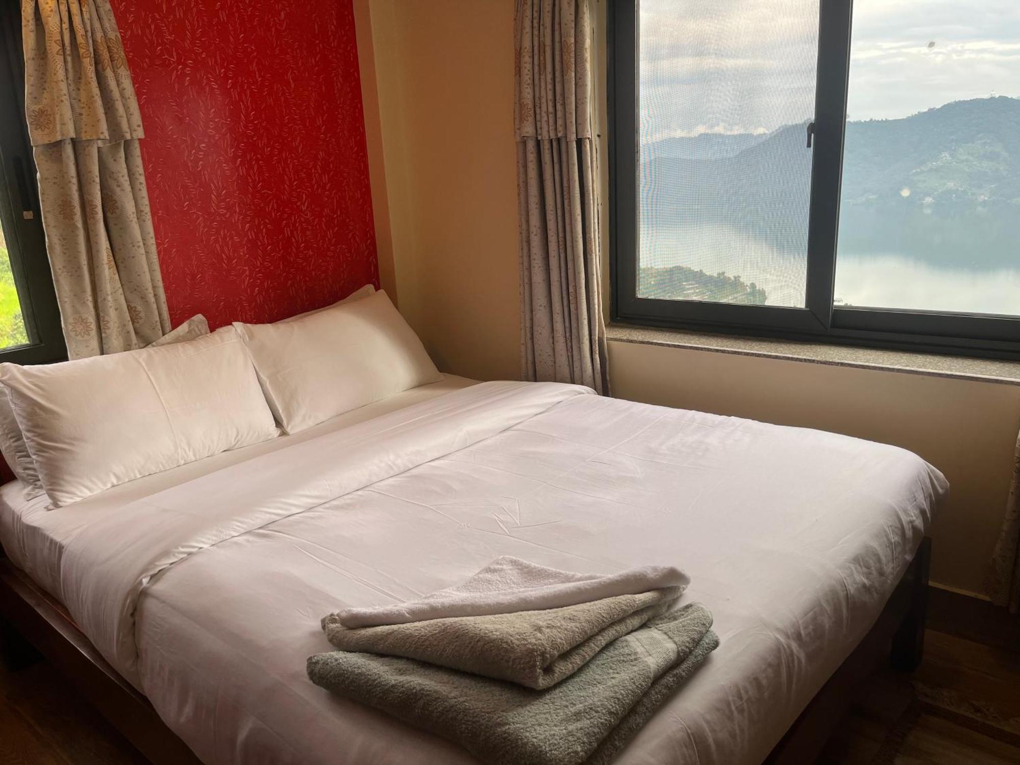 The North Face Inn'S Homestay Pokhara Extérieur photo
